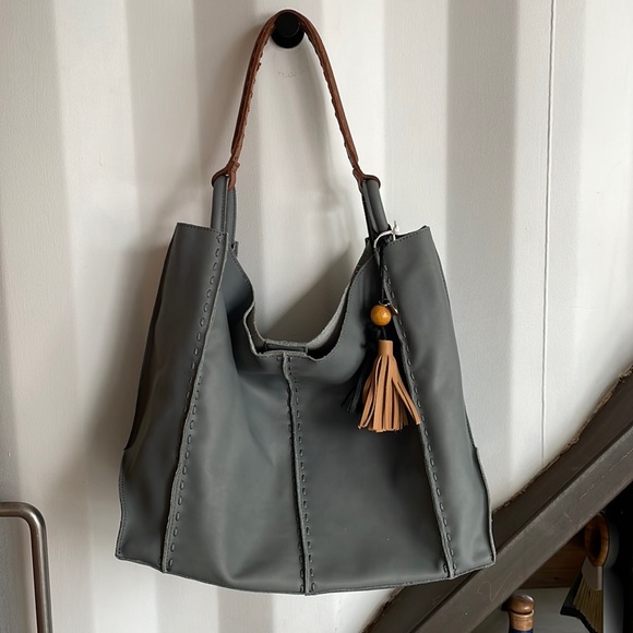 NWT Los Feliz Large Tote in Dusty Blue